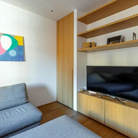 Carlo Botta Lux Apartman Milánó
