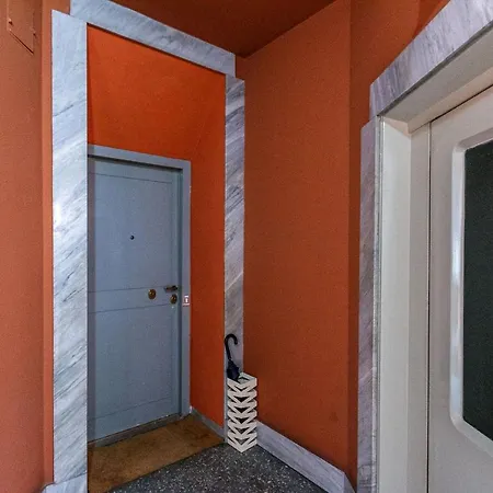 Carlo Botta Lux Apartman Milánó